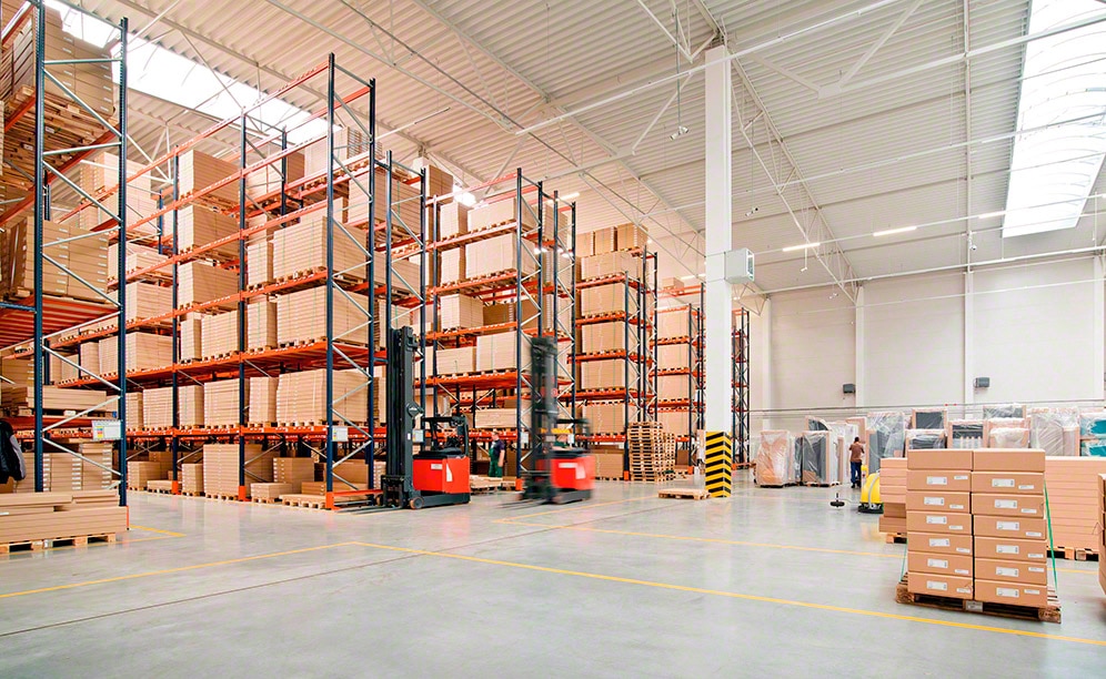 Le nouvel entrepôt du fabricant de meubles Dolmar augmente sa capacité de stockage Le nouvel entrepôt du fabricant de meubles Dolmar augmente sa capacité de stockage