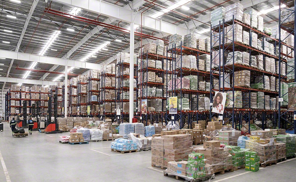 Unilever inaugure un entrepôt d’une capacité de plus de 15 000 palettes en Uruguay Unilever inaugure un entrepôt d’une capacité de plus de 15 000 palettes en Uruguay