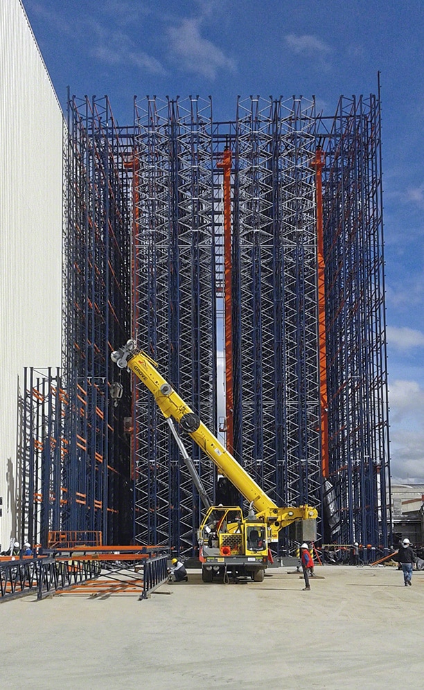 La grande hauteur de l’entrepôt autoportant permet d’exploiter au maximum la surface disponible