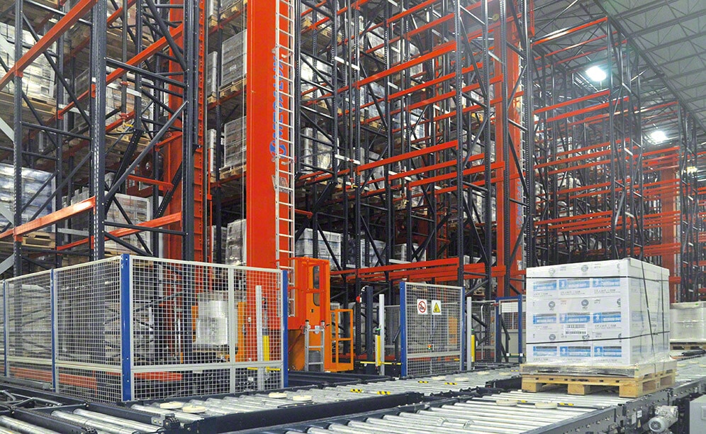 Le nouvel entrepôt automatisé à palettes pour Next Generation Films en Ohio possède les plus longues allées jamais construites au monde par le Groupe Mecalux