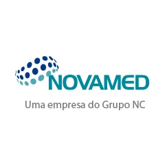 Un entrepôt automatisé autoportant de 20 m de haut pour l'entreprise pharmaceutique brésilienne Novamed