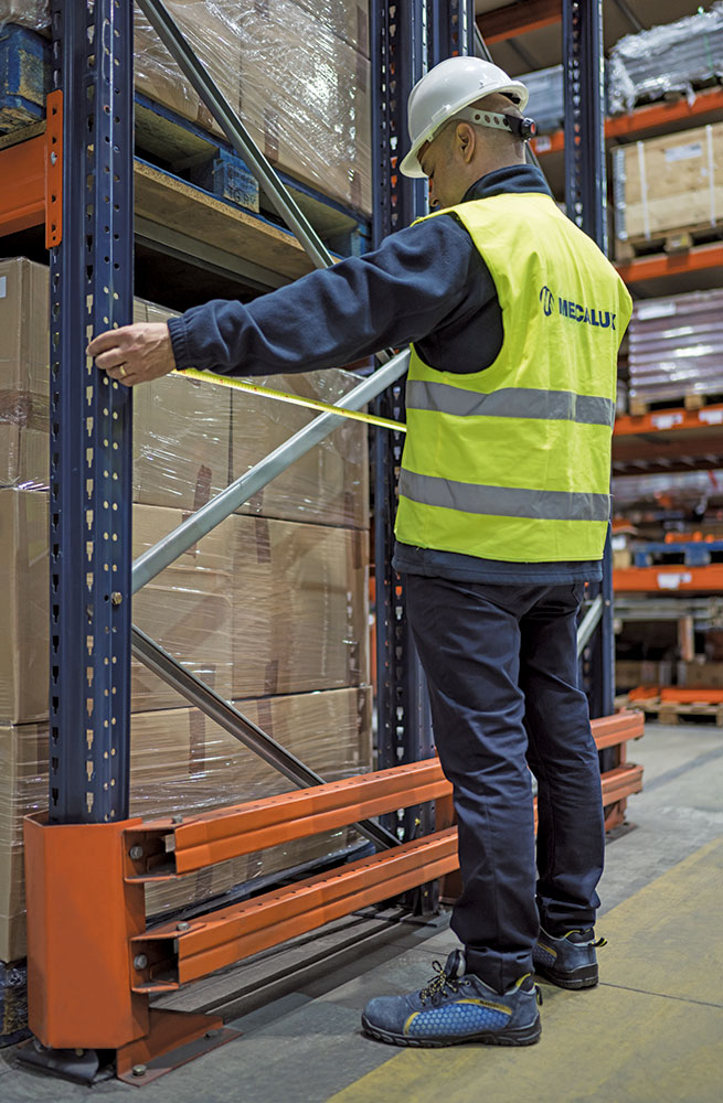Inspection technique du rayonnage de l’entrepôt